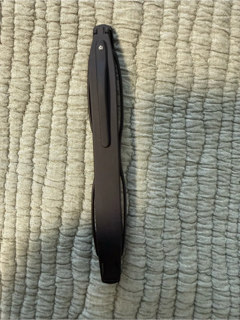 Sleek Black Smart Reading Glasses with Integrated Temples 2.50